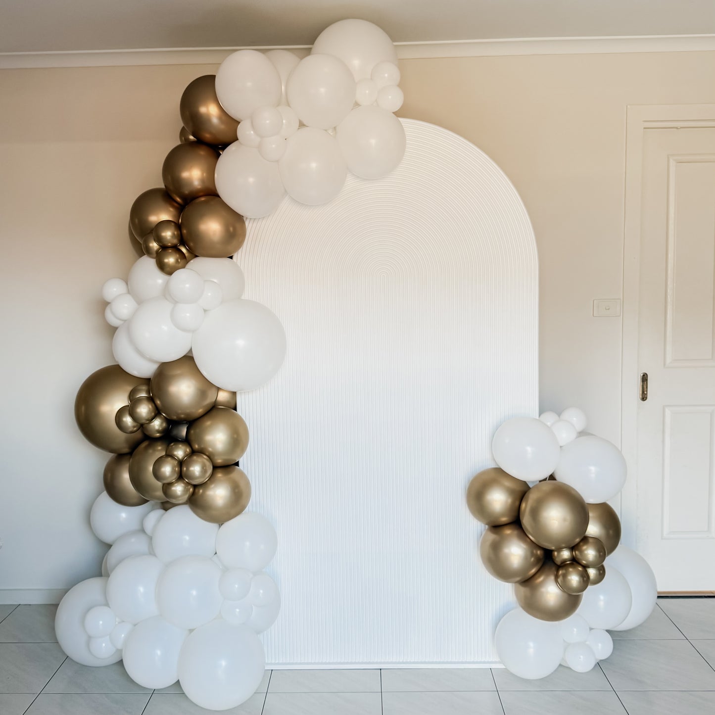 2m Ripple Arch Backdrop with 3m Garland - HIRE ONLY