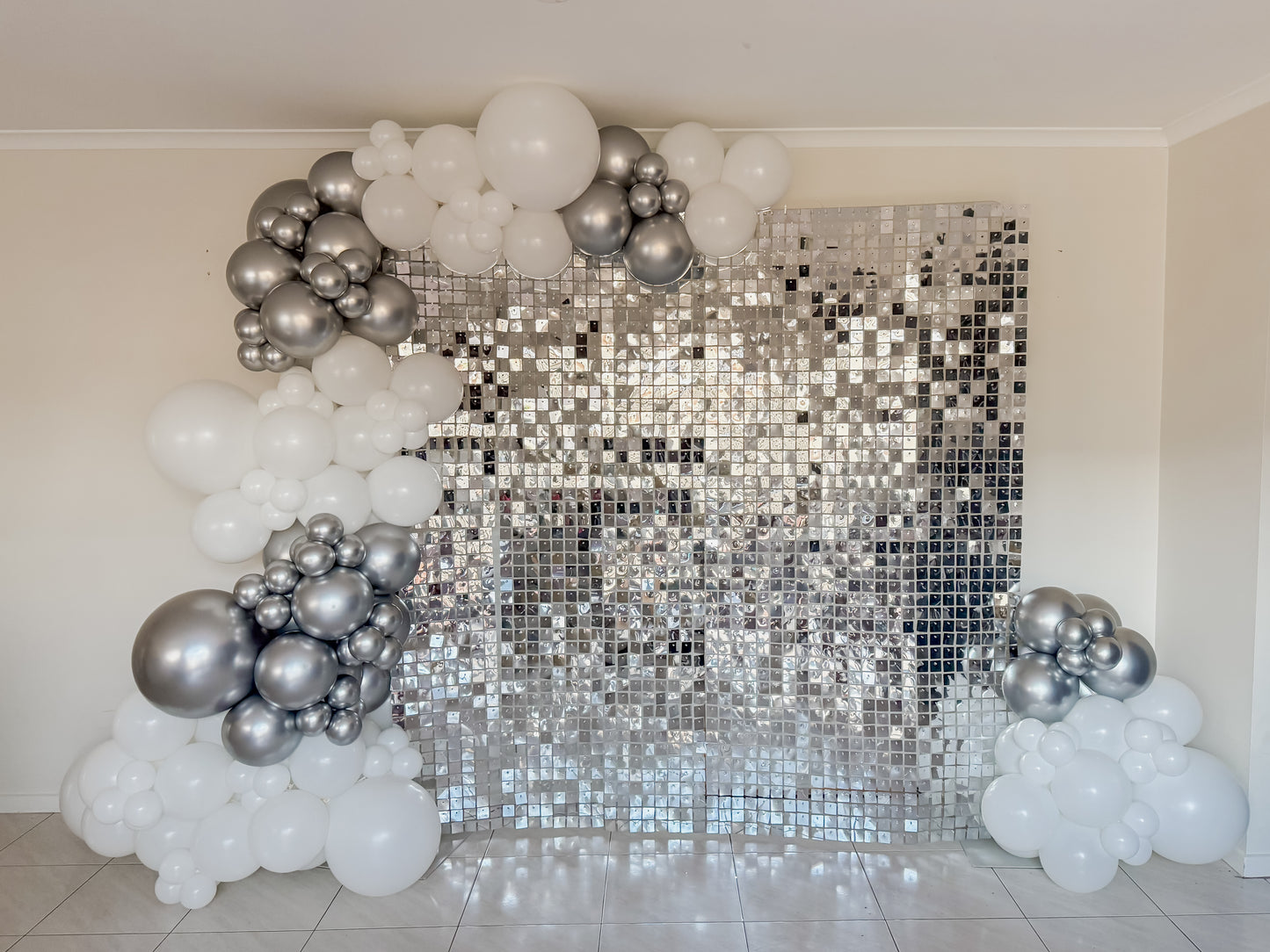 2m Silver Shimmer Wall with 3.5m Garland - HIRE ONLY