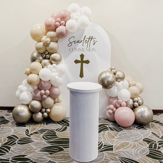 1.8 or 2m Plain Arch Backdrop with 2.5m Garland, Vinyl Decal & 90cm Ripple Plinth - HIRE ONLY